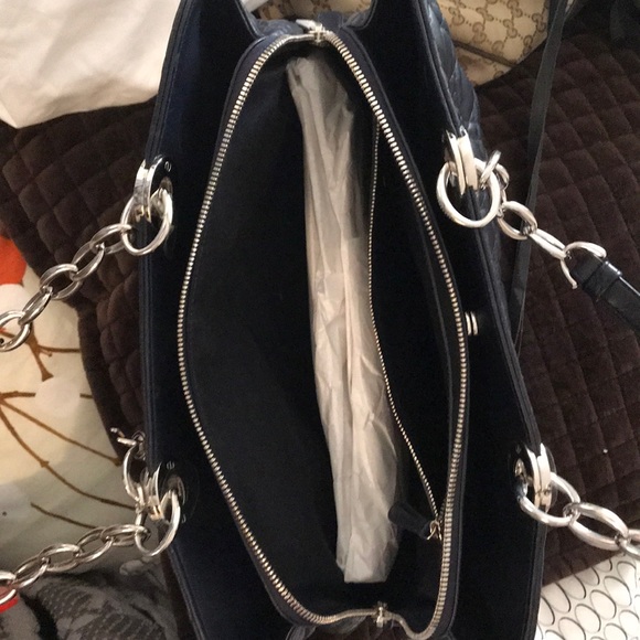 Dior Bag - Picture 4 of 9